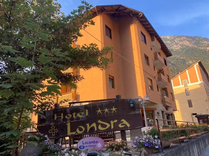 Locanda Occitana Albergo Bar Parigi