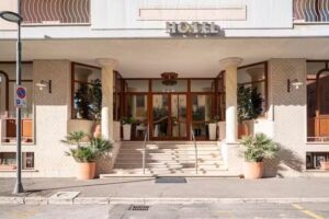 Lola Piccolo Hotel Camere e Appartamenti sul Mare – #maremmachevacanza Group