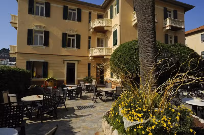 Lorenza sul Mare – Camere & Appartamenti