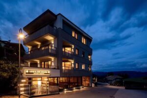 Luis & die Buabm Hotel Restaurant