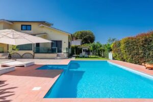 Luxury Suite in Villa with Private Pool – Near Rome & Ostia