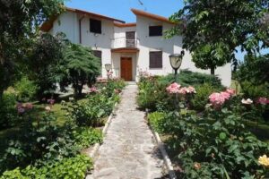 Madre Terra – B&B Ostra