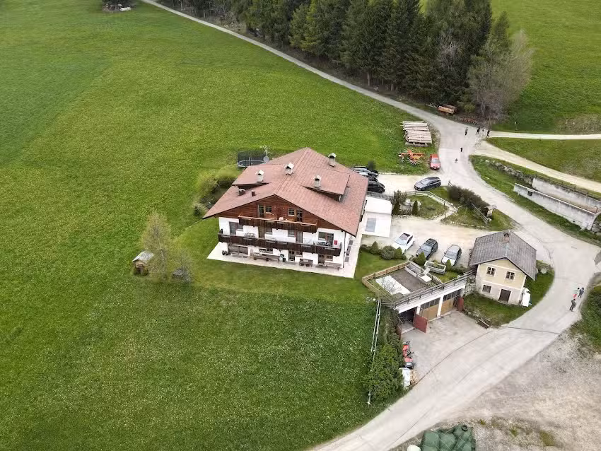 Mahrhof – Appartements Urlaub auf dem Bauernhof – Agriturismo