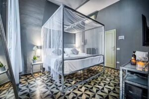 Mama’s Home Florence