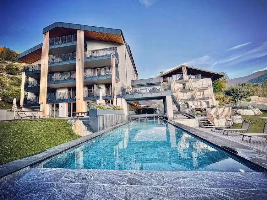 Maraias Luxury Suites & Apartments