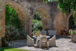 Massimago – Wine Tower