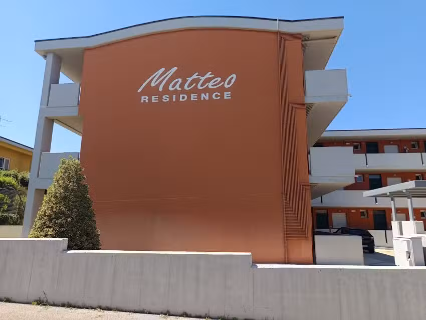 Matteo Residence