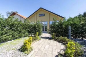 Max Motel – Art Gallery Room