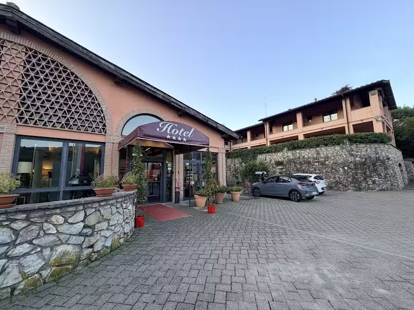 Meridiana Country Hotel