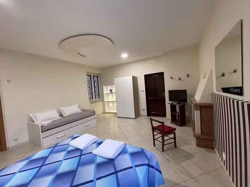 Mezzaluna Guest House