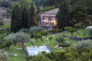 Monaci delle Terre Nere, Relais & Chateaux