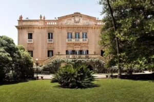 Moncada Suites & Apartments