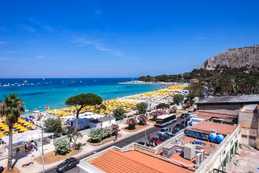 Mondello Beach – rooms by the sea