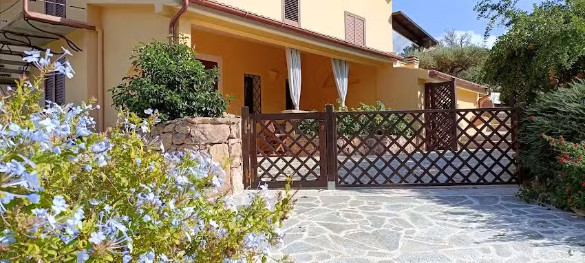 Monteruiu Nature House