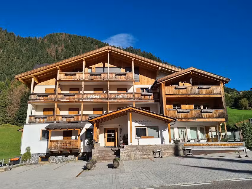 Monti Pallidi Apartments