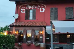 Mosci’s Bed & Beer