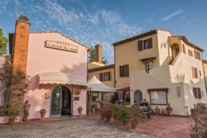 MOTORRADHOTEL TOSKANA – Die besten Preise direkt mit Giorgio, WhatsApp, telefonisch oder E-mail. 100% sichert.