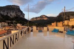 Nannai Climbing Home