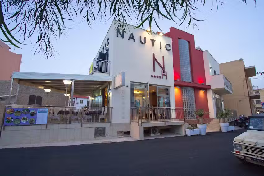 Nautic Hotel