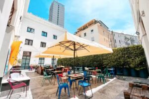 NeapolitanTrips Hotel