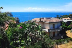 Nero Basalto Azzurro Mare