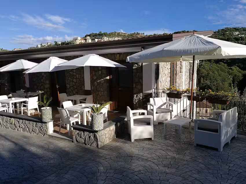 Oleum – Agriturismo e Frantoio Oleario