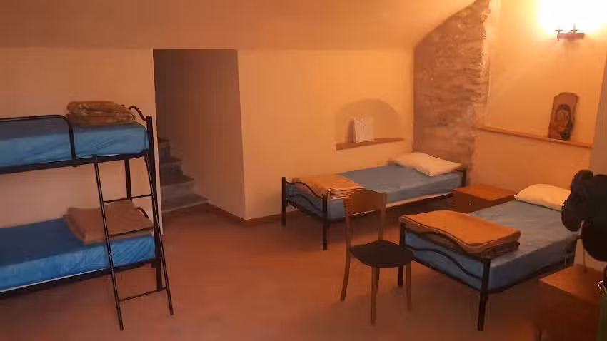 Ostello Parrocchiale Antonio Mazzi Ad Avenza-Massa