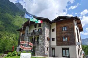 Ostello Ristorante Casa Corti