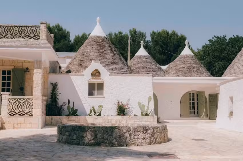 OTTO TRULLI APULIAN COUNTRY HOUSE
