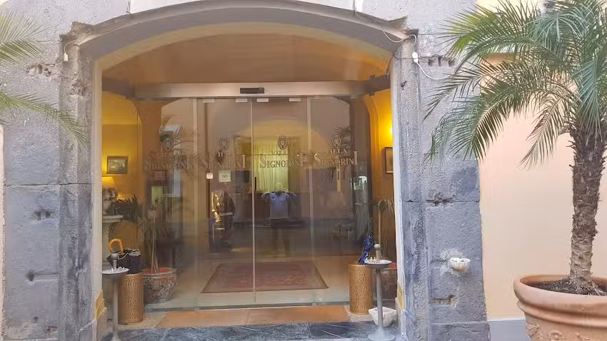 Palazzo d’Amaro Historical Residence