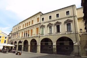 Palazzo Mantua Benavides