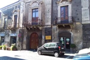 Palazzo Pennisi Di Floristella