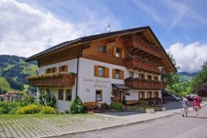 Pensione Garni Arnica B&B