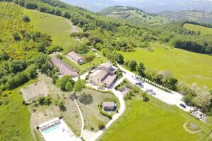 Pian Di Cascina – Umbria with kids – family holidays, pool, restaurant & playpark