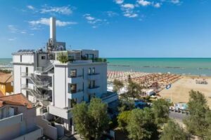 PianoB Breakfast Hotel & Bar