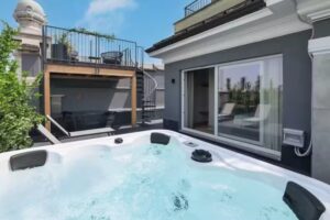 Piazza Duomo View – Prestige Boutique Homes