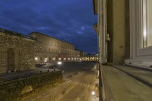Piazza Pitti 22 by Florence Luxury Home