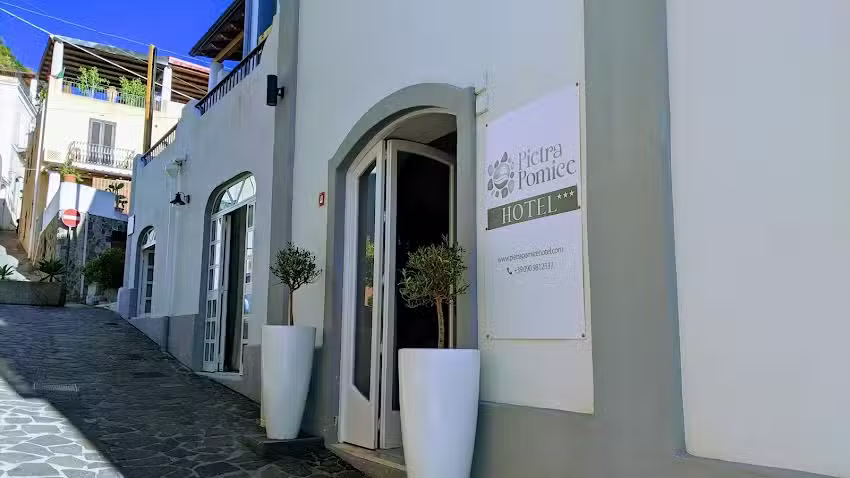 Pietra Pomice Hotel