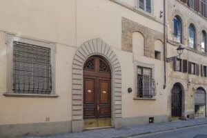 Pitti Historical Home by Florence Luxury Home