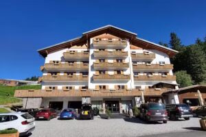 PLOSE Parkhotel & Residence