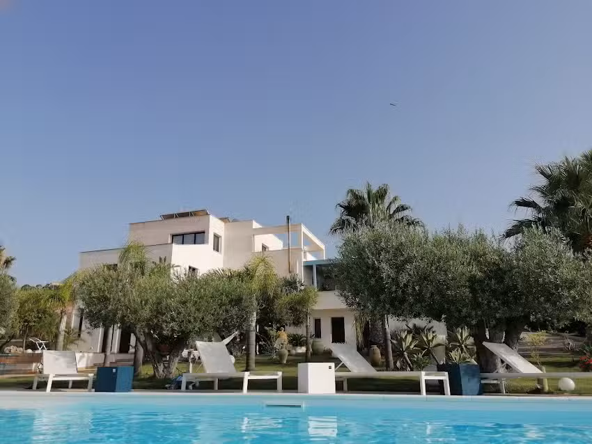 Punta Bianca Suite & Home Experience