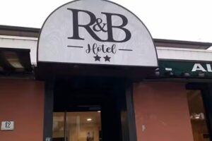 R&B Hotel