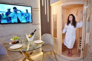 Raquel Suite And Spa