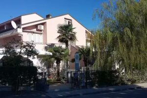 Residence Le Palme Apartments and Rooms