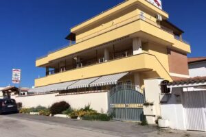 Residence MENÈ appartamenti e camere