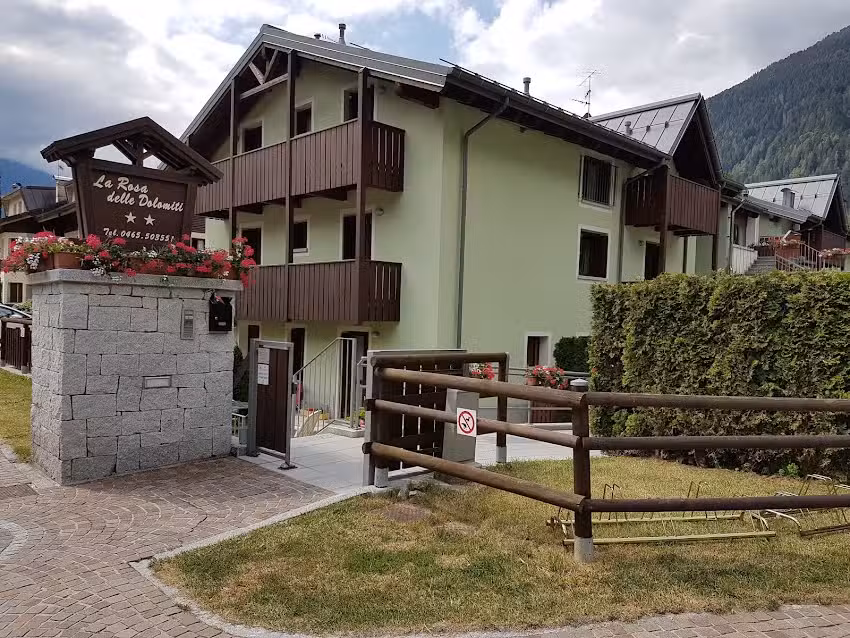 Residence Rta La Rosa Delle Dolomiti
