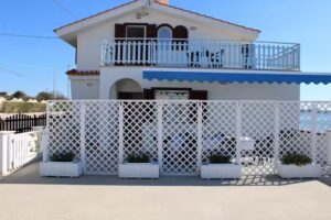 Residence Villa Marzia – Le Villette – Zona Librari – via Delle Sirene n. 17 – TORRE OVO