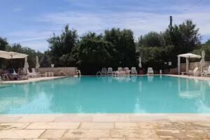 Residenza Aurora – Piscina pubblica e Case Vacanze tra Ostuni e Martina Franca