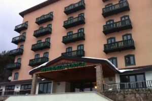 Residenza Lorica – Prenota Hotel in Sila, sul lago Arvo – Parco Nazionale della Sila – Ristorante – Pizzeria