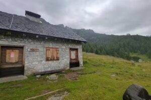 Ricovero Casera Bregolina Grande